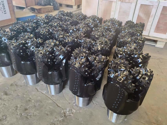طراحی جدید Tricone Bit Roller Cone Bit 200mm IADC545 قطعات حفاری سنگ سخت برای حفاری چاه